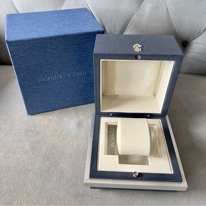 CORUM ADMIRAL’S CUP Watch Box + Outer Box

6.25x6.25x5 inches